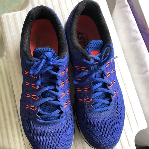 Nike runners - Picture 3 of 5